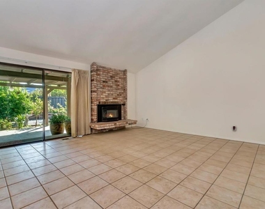 332 Downham Ct - Photo Thumbnail 5