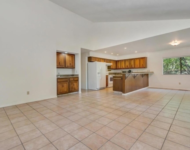 332 Downham Ct - Photo Thumbnail 4