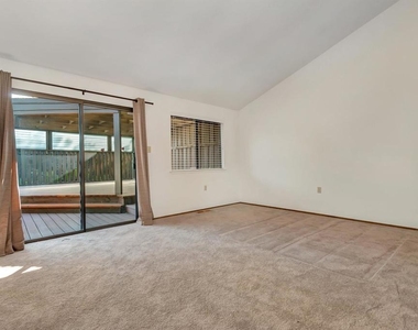 332 Downham Ct - Photo Thumbnail 10