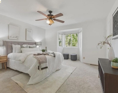 1245 Pine Creek Way - Photo Thumbnail 16