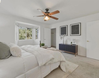 1245 Pine Creek Way - Photo Thumbnail 18