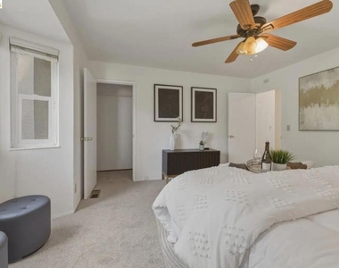 1245 Pine Creek Way - Photo Thumbnail 17