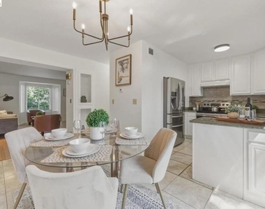 1245 Pine Creek Way - Photo Thumbnail 8