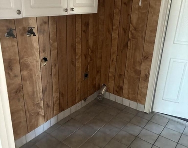 2119 Sugartree Dr - Photo Thumbnail 14