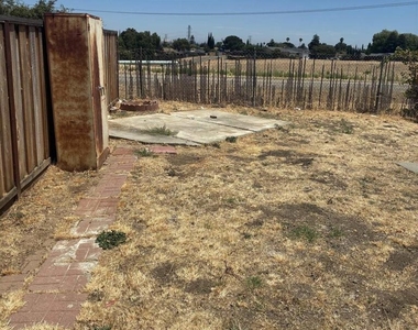 2119 Sugartree Dr - Photo Thumbnail 15