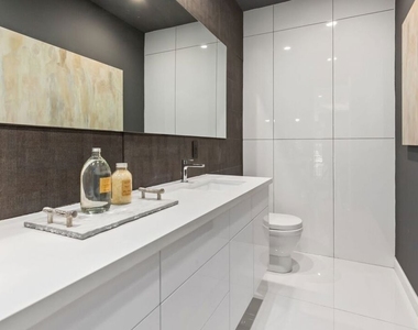 1849 Coldwater Canyon Drive - Photo Thumbnail 23