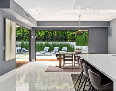 1849 Coldwater Canyon Drive - Photo Thumbnail 7