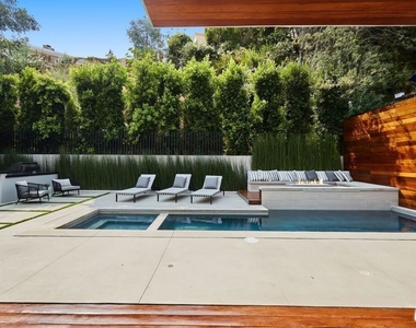 1849 Coldwater Canyon Drive - Photo Thumbnail 31