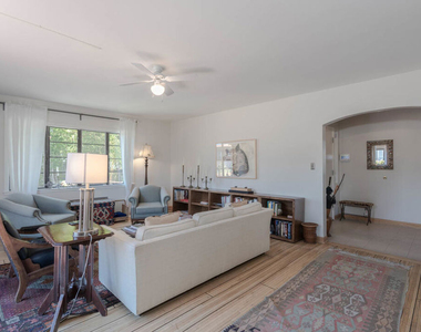 10959 Strathmore Drive - Photo Thumbnail 4