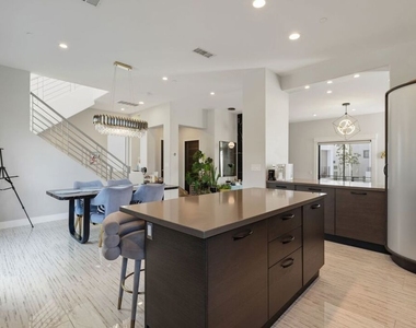12911 Bluff Creek Drive - Photo Thumbnail 13