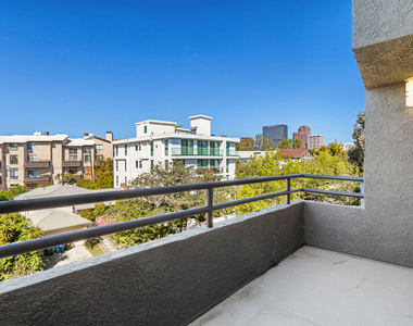 1626 Malcolm Avenue - Photo Thumbnail 11