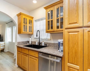 5934 Fayette Street - Photo Thumbnail 8