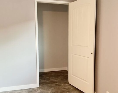 10817 Whipple Street - Photo Thumbnail 6