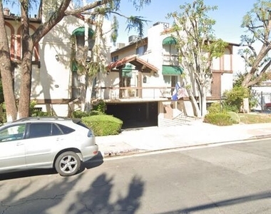 10817 Whipple Street - Photo Thumbnail 18
