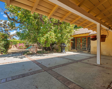 9322 Lasaine Avenue - Photo Thumbnail 34