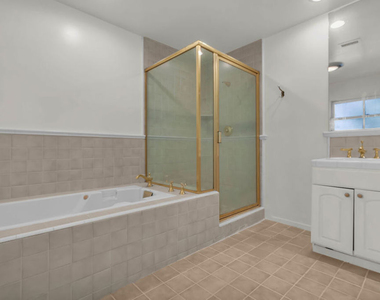 9322 Lasaine Avenue - Photo Thumbnail 32