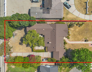9322 Lasaine Avenue - Photo Thumbnail 43