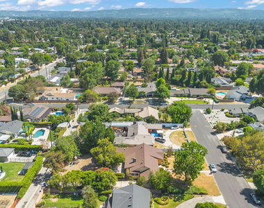 9322 Lasaine Avenue - Photo Thumbnail 47