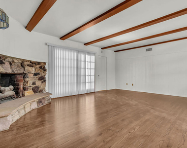 9322 Lasaine Avenue - Photo Thumbnail 1
