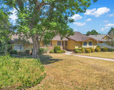 9322 Lasaine Avenue - Photo Thumbnail 50