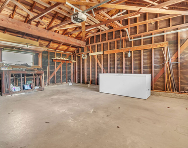 9322 Lasaine Avenue - Photo Thumbnail 25
