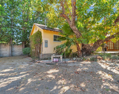 9322 Lasaine Avenue - Photo Thumbnail 39