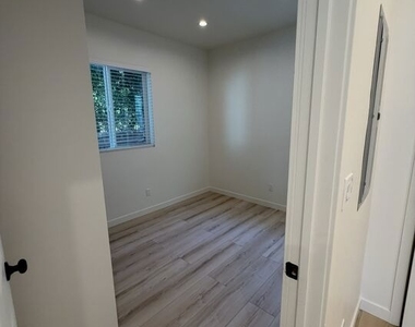 5342 Don Pio Drive - Photo Thumbnail 6