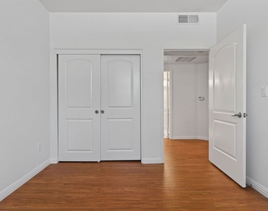 360 W Avenue 26 - Photo Thumbnail 38