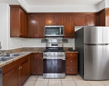360 W Avenue 26 - Photo Thumbnail 10