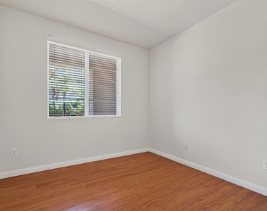 360 W Avenue 26 - Photo Thumbnail 27