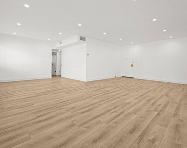 136 S Palm Drive - Photo Thumbnail 5