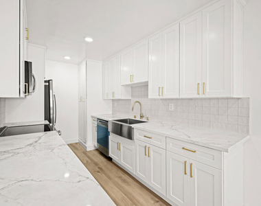 136 S Palm Drive - Photo Thumbnail 1