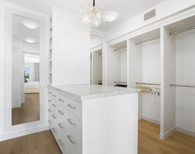 1347 Palisades Beach Road - Photo Thumbnail 17