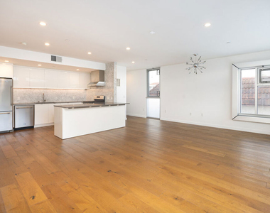 12770 Caswell Avenue - Photo Thumbnail 5
