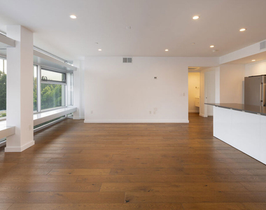 12770 Caswell Avenue - Photo Thumbnail 8