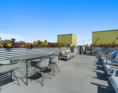 12770 Caswell Avenue - Photo Thumbnail 21