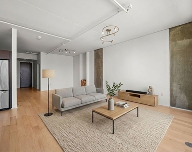 1100 S Hope Street - Photo Thumbnail 7