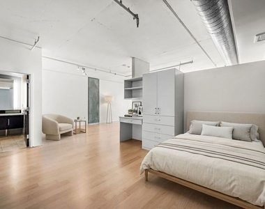 1100 S Hope Street - Photo Thumbnail 5