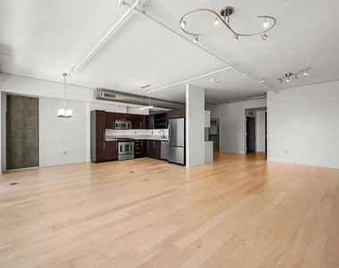 1100 S Hope Street - Photo Thumbnail 37