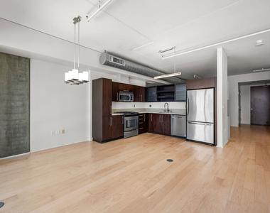 1100 S Hope Street - Photo Thumbnail 41