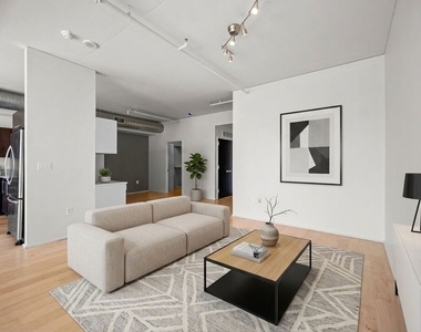 1100 S Hope Street - Photo Thumbnail 1
