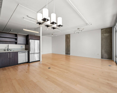 1100 S Hope Street - Photo Thumbnail 42