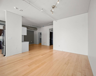 1100 S Hope Street - Photo Thumbnail 34