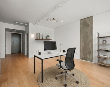 1100 S Hope Street - Photo Thumbnail 14
