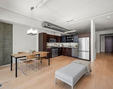 1100 S Hope Street - Photo Thumbnail 6