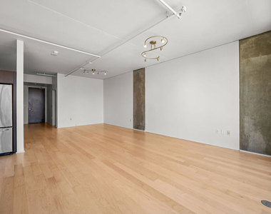 1100 S Hope Street - Photo Thumbnail 38