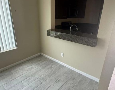 7425 Charmant - Photo Thumbnail 5