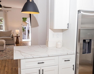 10060 Scripps Vista Way - Photo Thumbnail 14