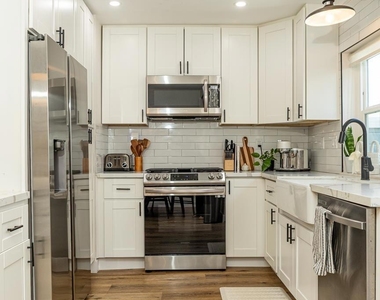 10060 Scripps Vista Way - Photo Thumbnail 9