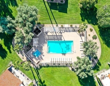 77196 Pauma Valley Way - Photo Thumbnail 13